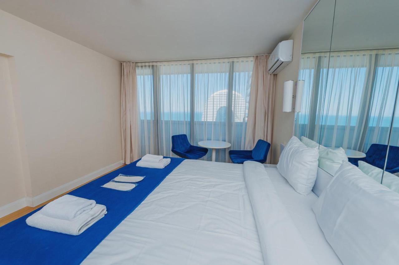Orbi City Center Sea View Aparthotel Batumi Exterior foto