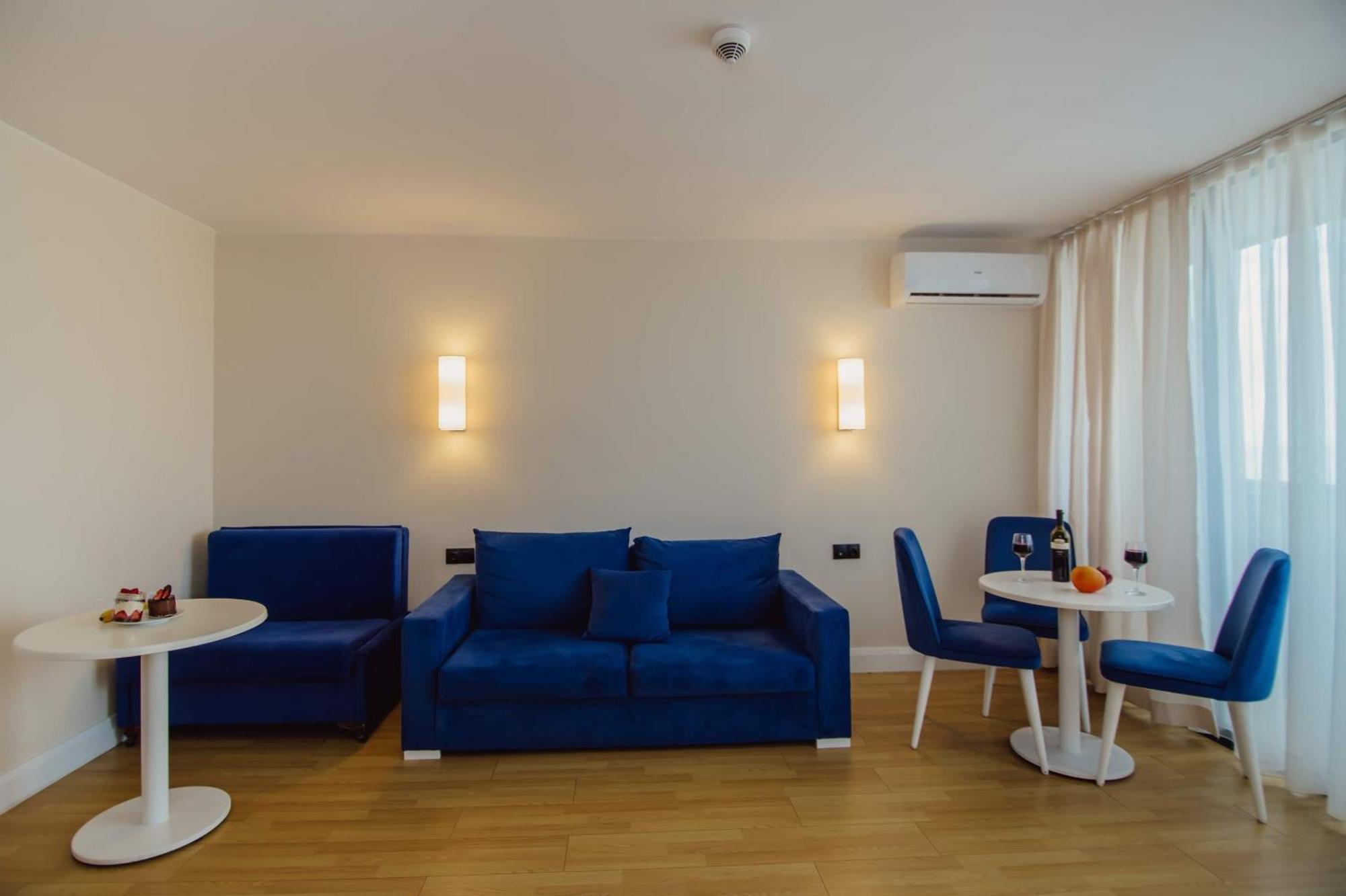 Orbi City Center Sea View Aparthotel Batumi Exterior foto